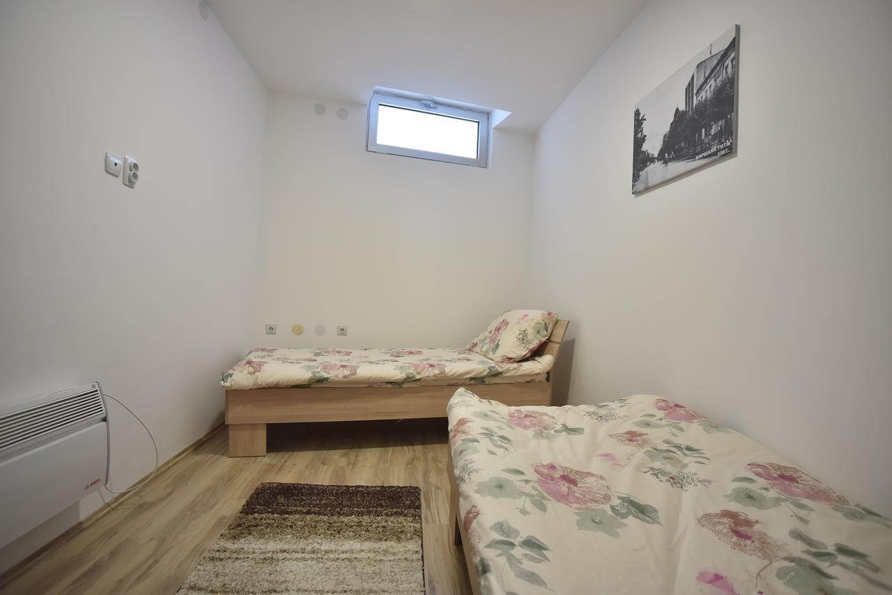 City Center Apartments Πίροτ Εξωτερικό φωτογραφία