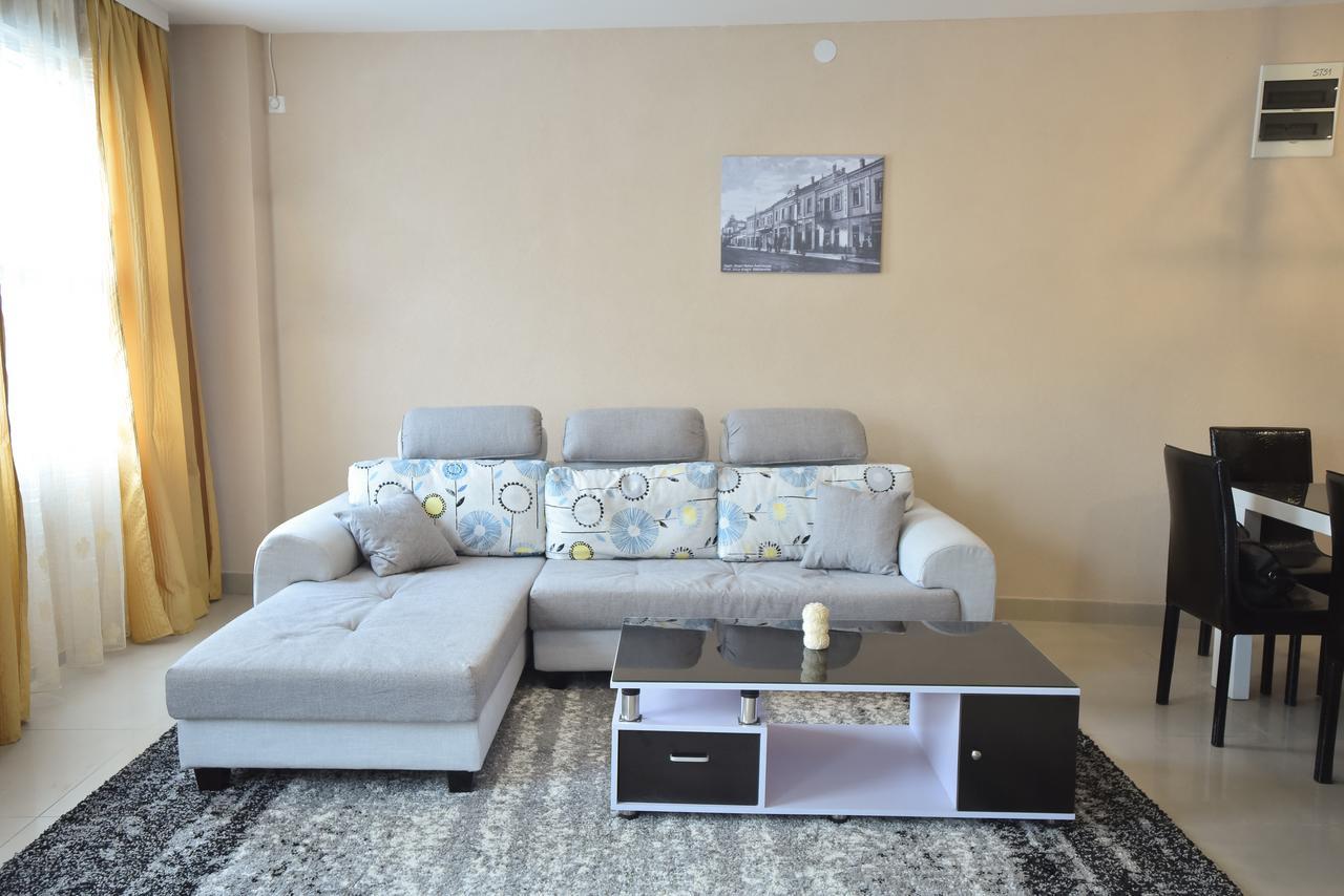City Center Apartments Πίροτ Εξωτερικό φωτογραφία
