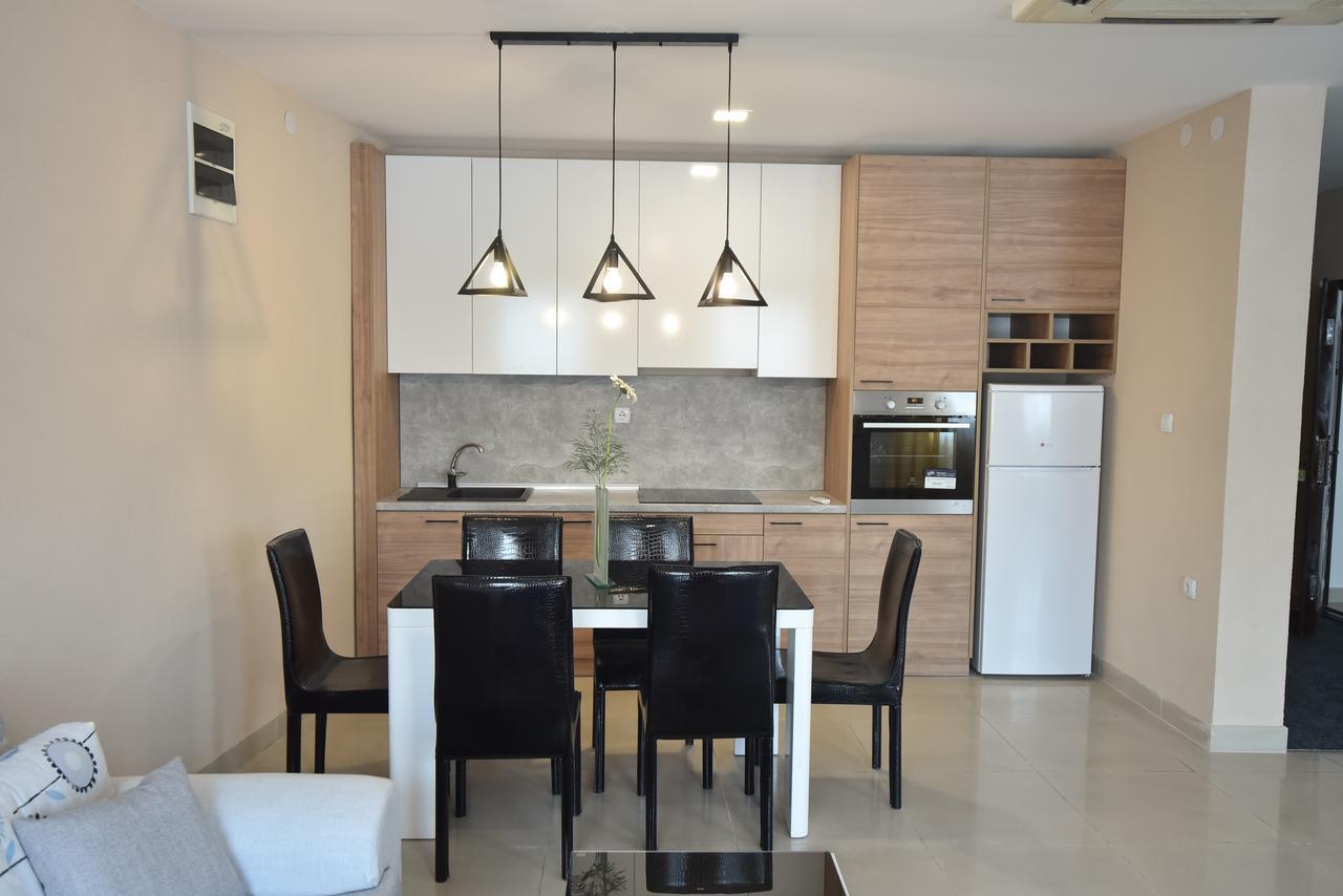 City Center Apartments Πίροτ Εξωτερικό φωτογραφία