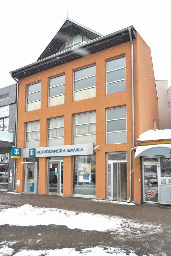 City Center Apartments Πίροτ Εξωτερικό φωτογραφία