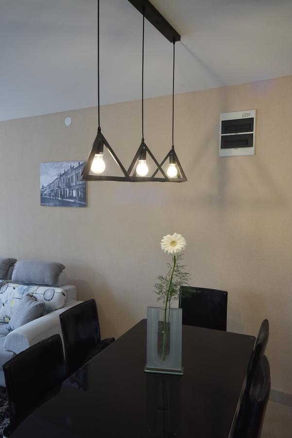 City Center Apartments Πίροτ Εξωτερικό φωτογραφία