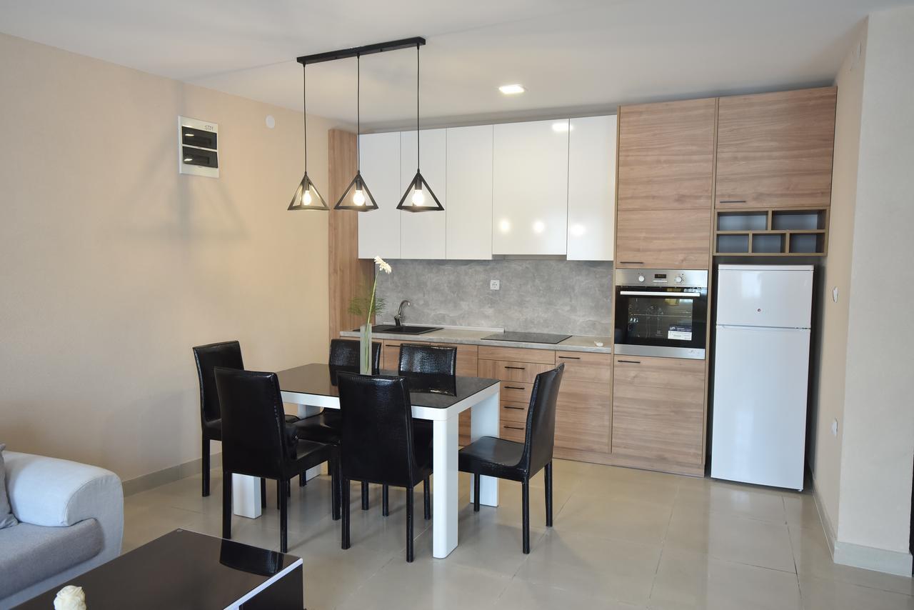 City Center Apartments Πίροτ Εξωτερικό φωτογραφία