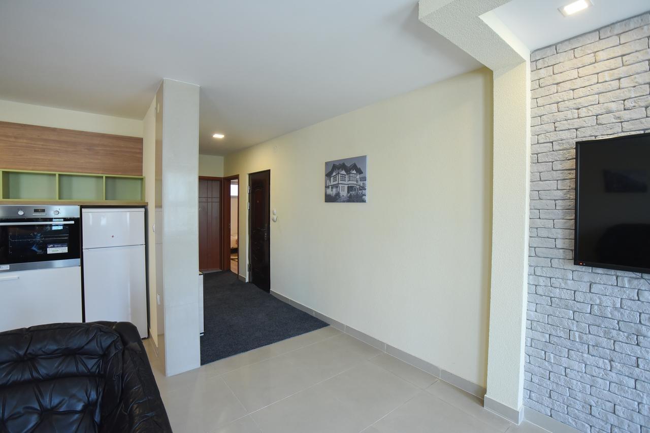 City Center Apartments Πίροτ Εξωτερικό φωτογραφία
