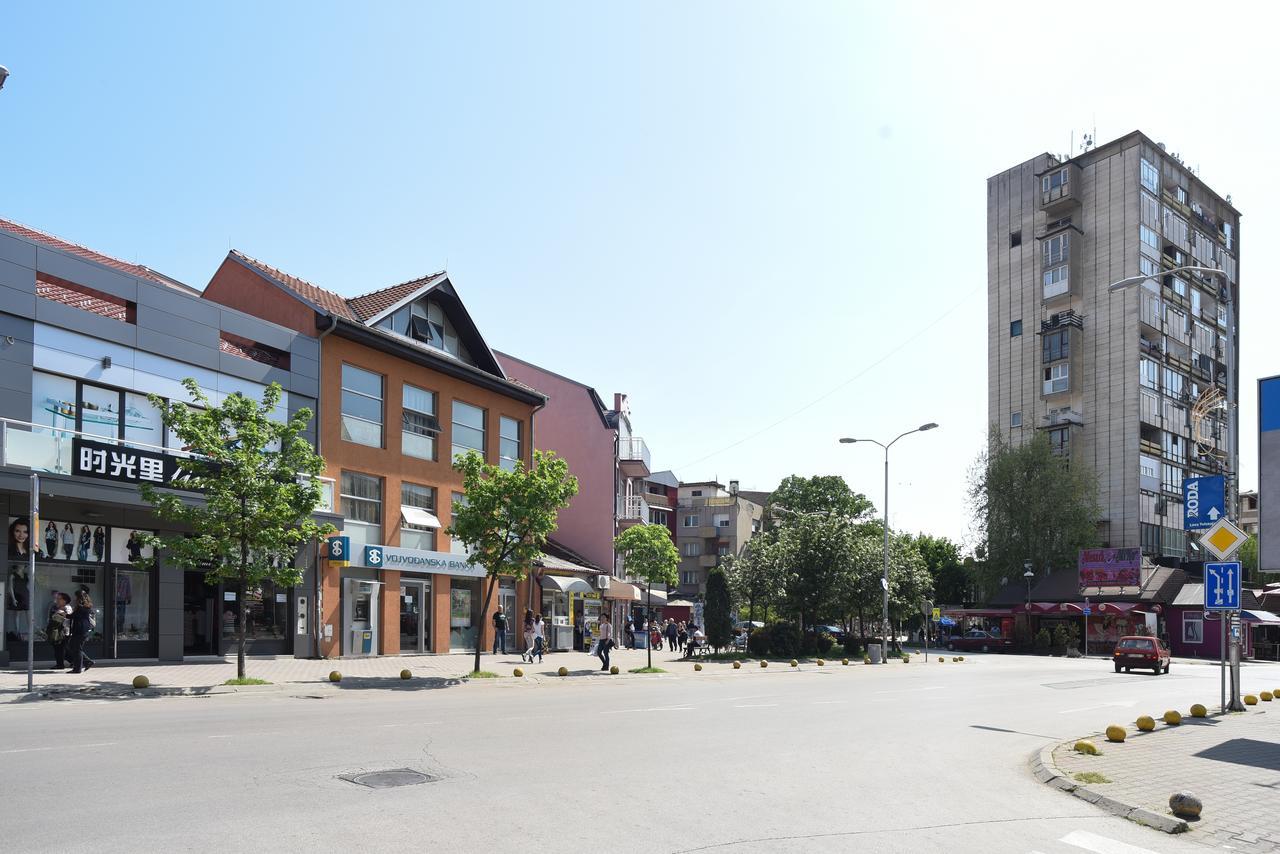 City Center Apartments Πίροτ Εξωτερικό φωτογραφία