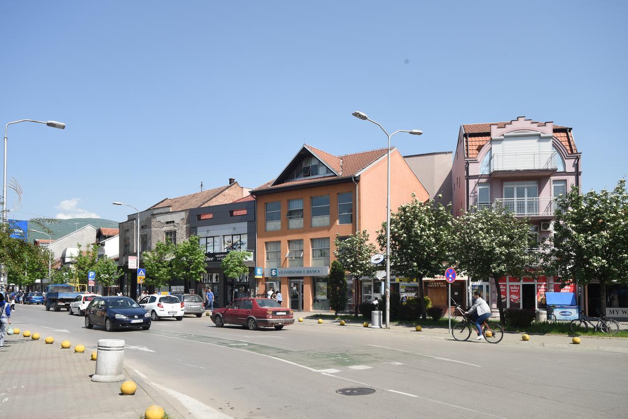 City Center Apartments Πίροτ Εξωτερικό φωτογραφία