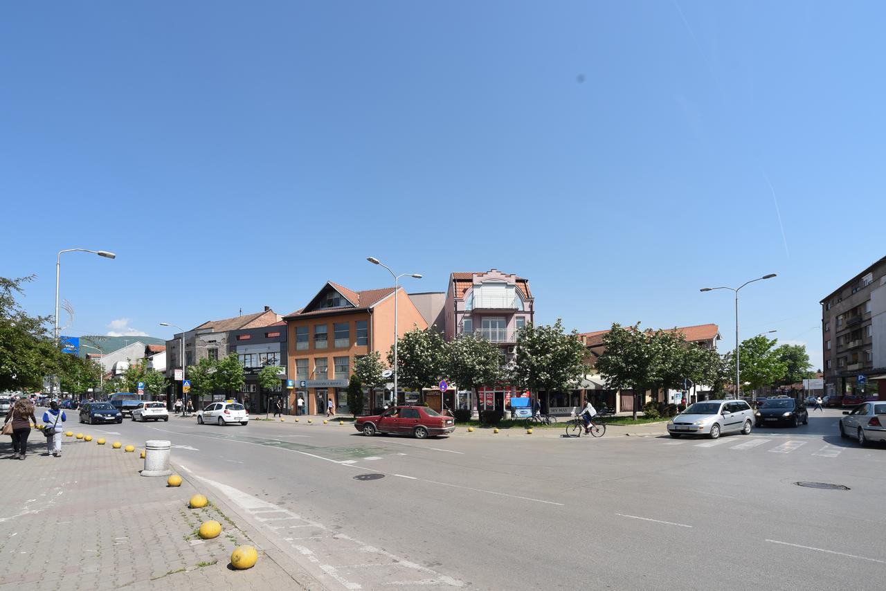 City Center Apartments Πίροτ Εξωτερικό φωτογραφία