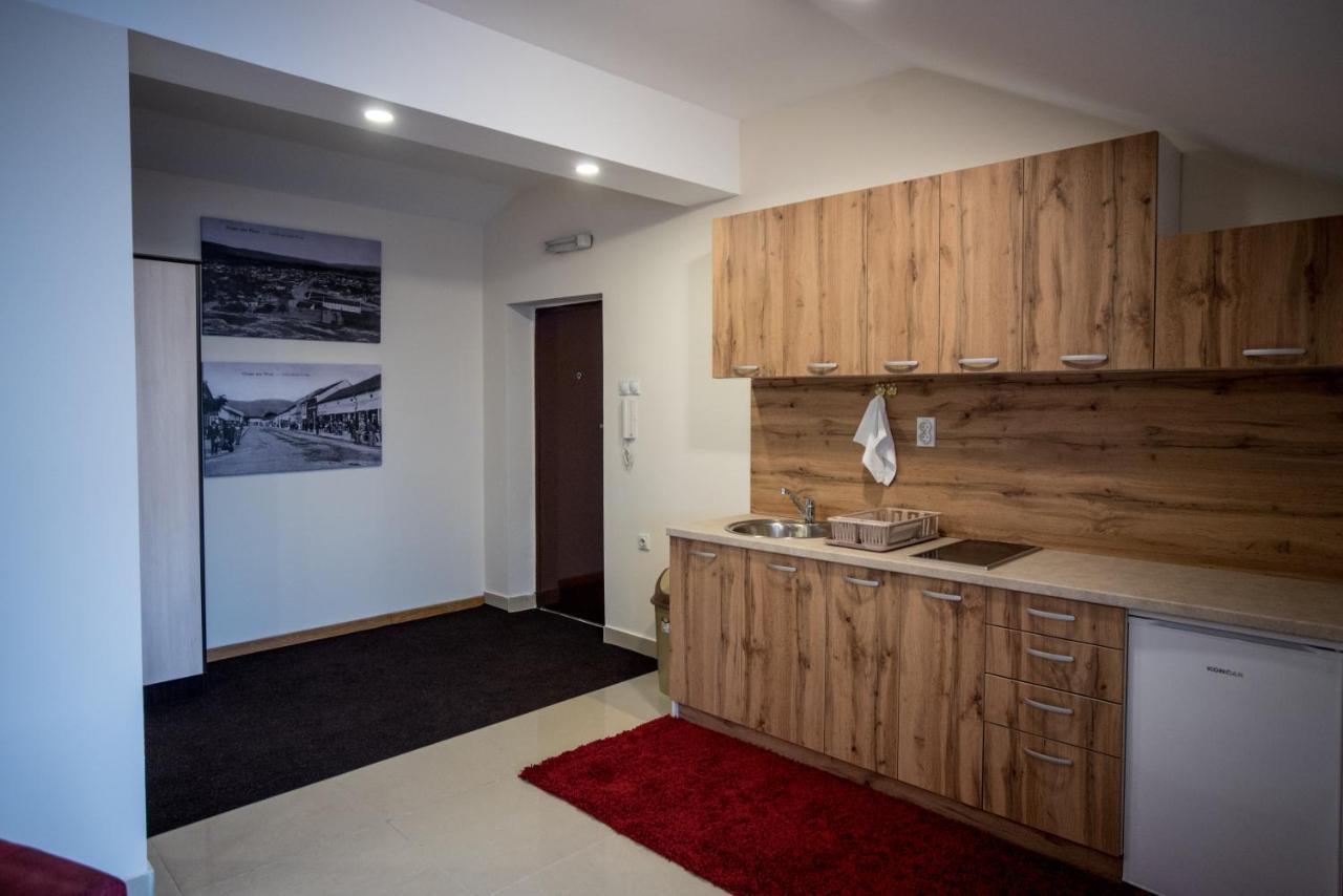 City Center Apartments Πίροτ Εξωτερικό φωτογραφία